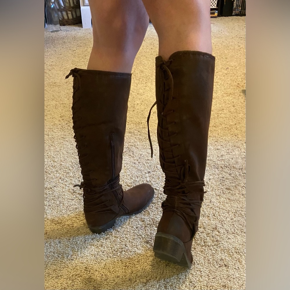 Very Volatile Riding Boots - Picture 2 of 3